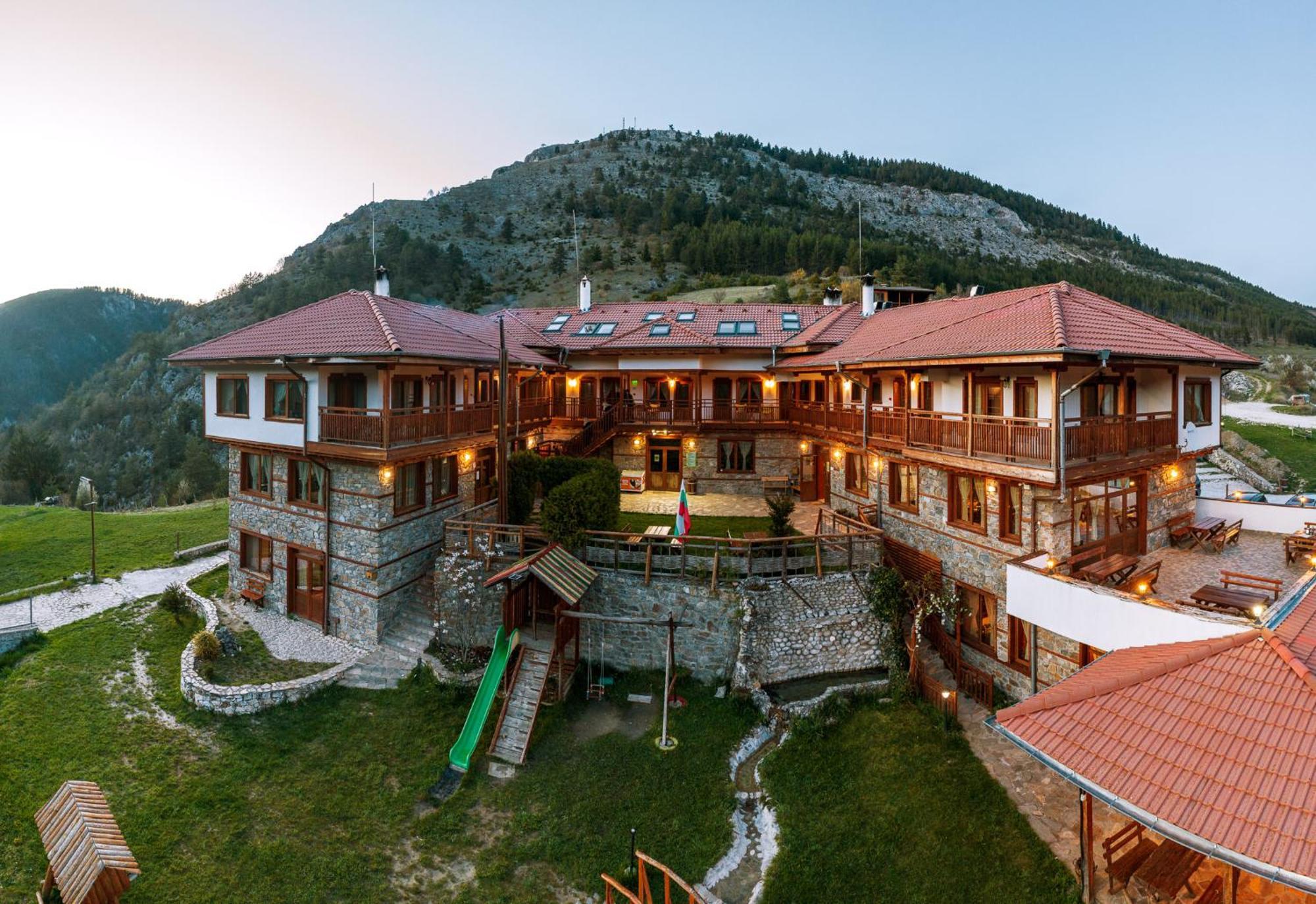 Hotel Mursal Yagodina Exterior photo